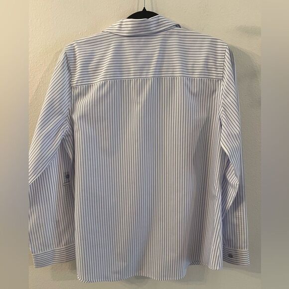 Chico’s Blouse No Iron Blue & White Stripes Long Sleeve Roll-tab Size 1 (Med 8) - Picture 7 of 8